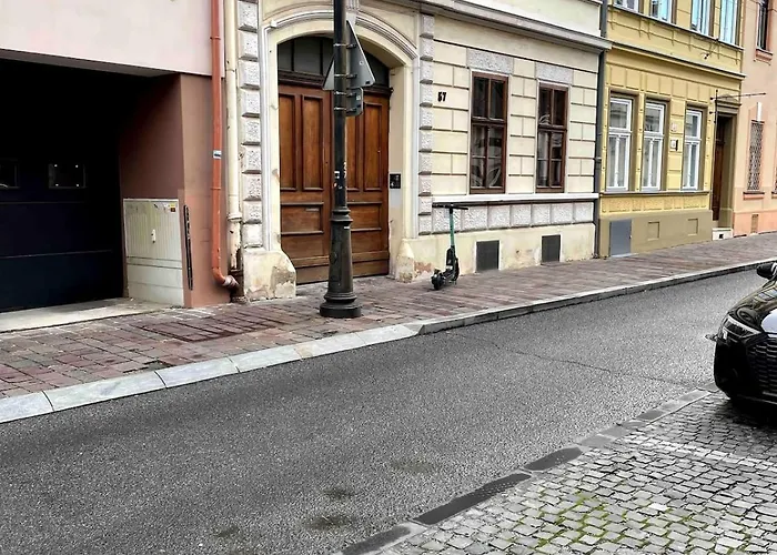 Apartmán Varady's 1 Bedroom In Historic Center *